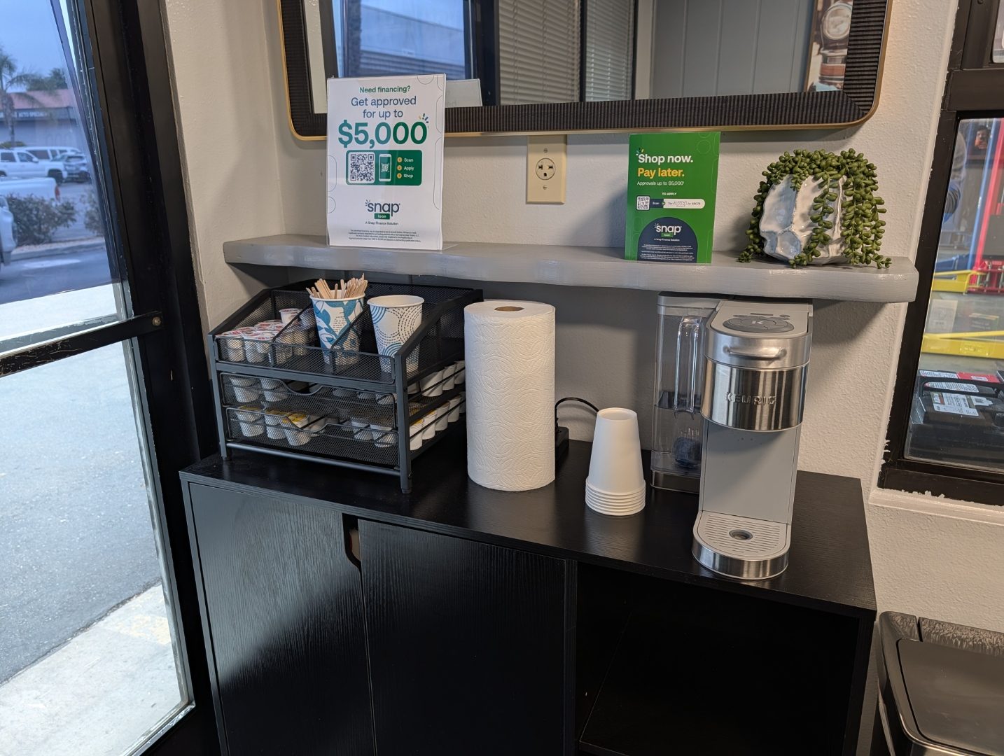 Snap Finance and coffee bar at Perry's Quality Auto Repair in Simi Valley