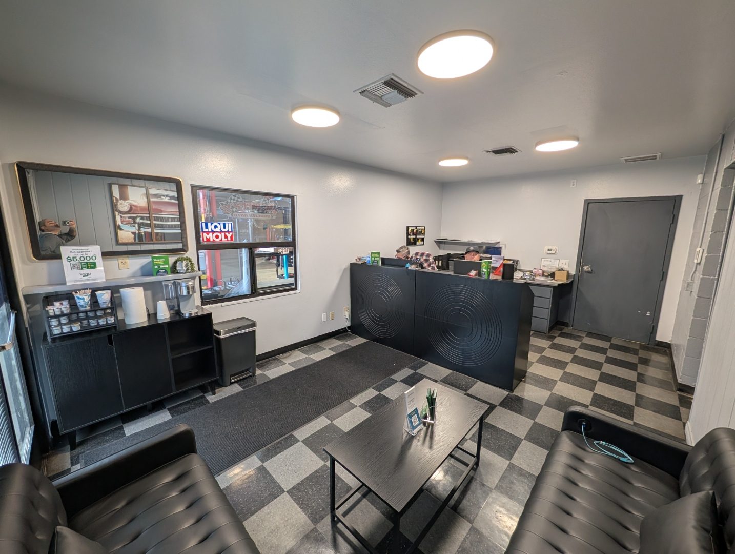 Clean customer waiting room at Perry's Quality Auto Repair
